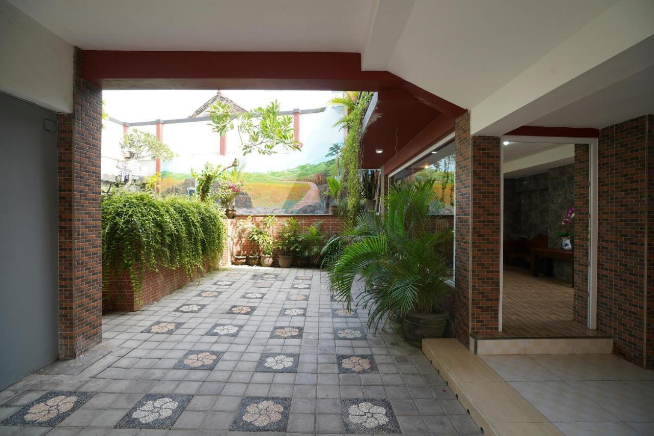 Oyo 2392 Nusa Dua Eling Inn Buitenkant foto