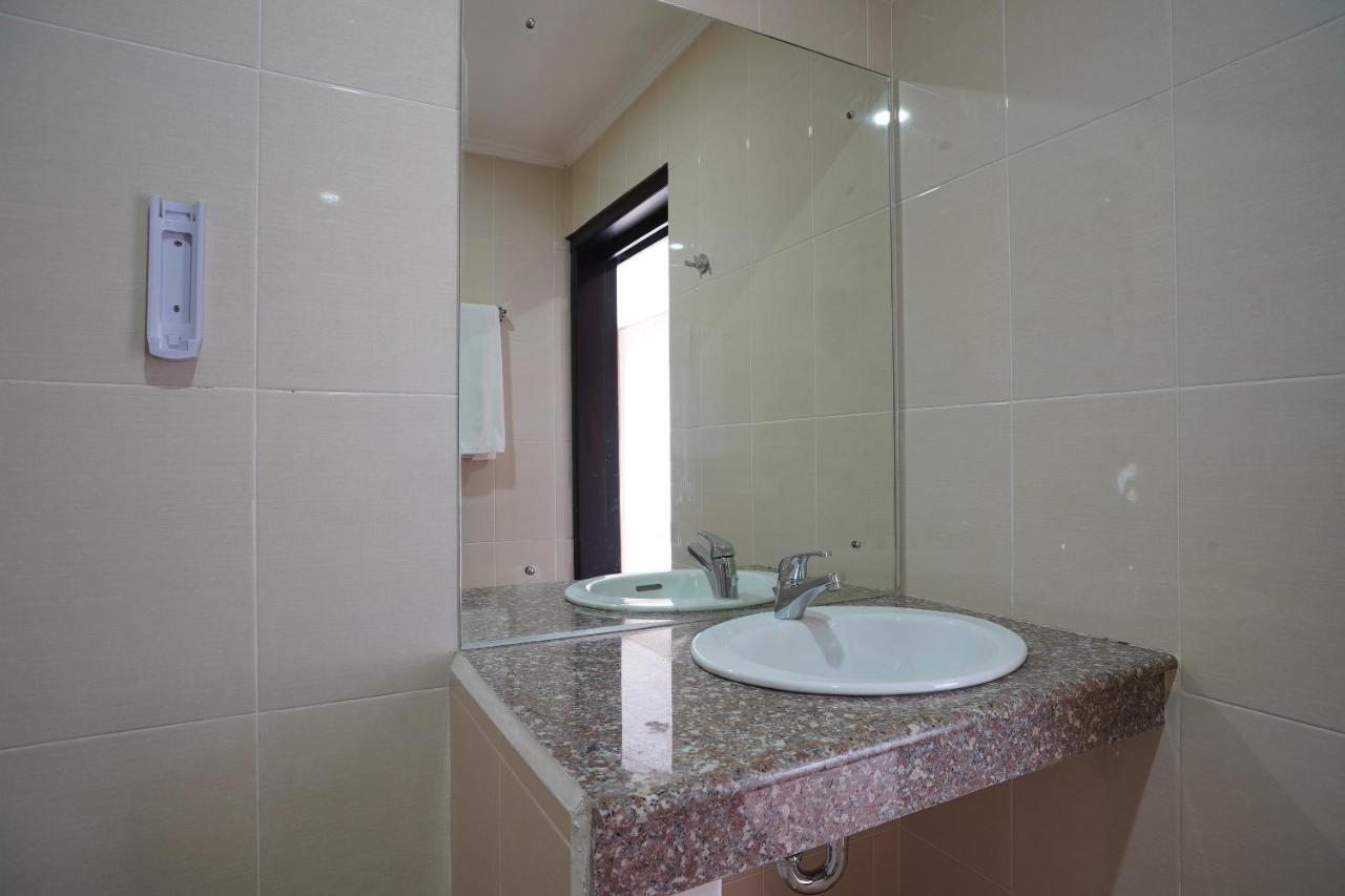 Oyo 2392 Nusa Dua Eling Inn Buitenkant foto