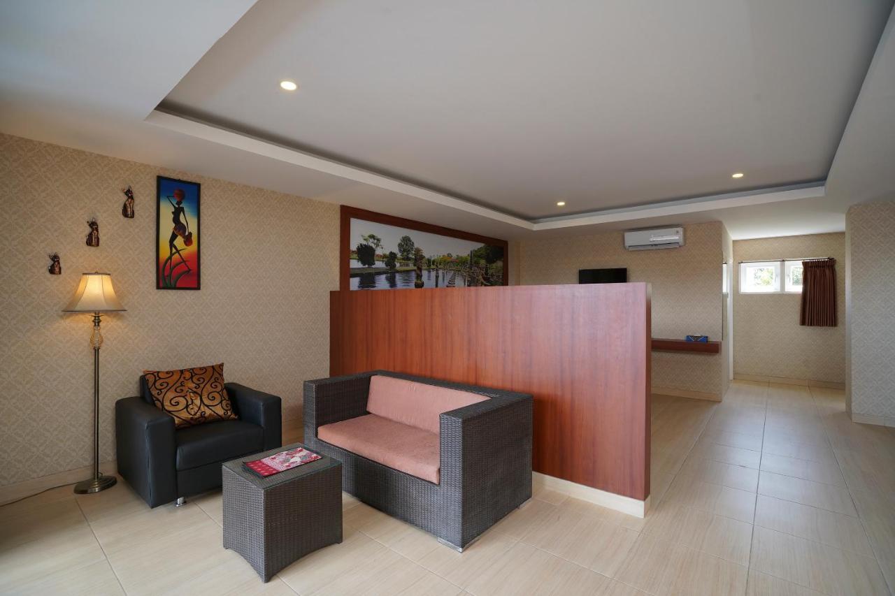 Oyo 2392 Nusa Dua Eling Inn Buitenkant foto